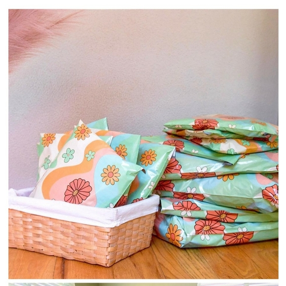 Retro-Floral 14"x19" Includes 10 Mailers - Picture 2 of 8